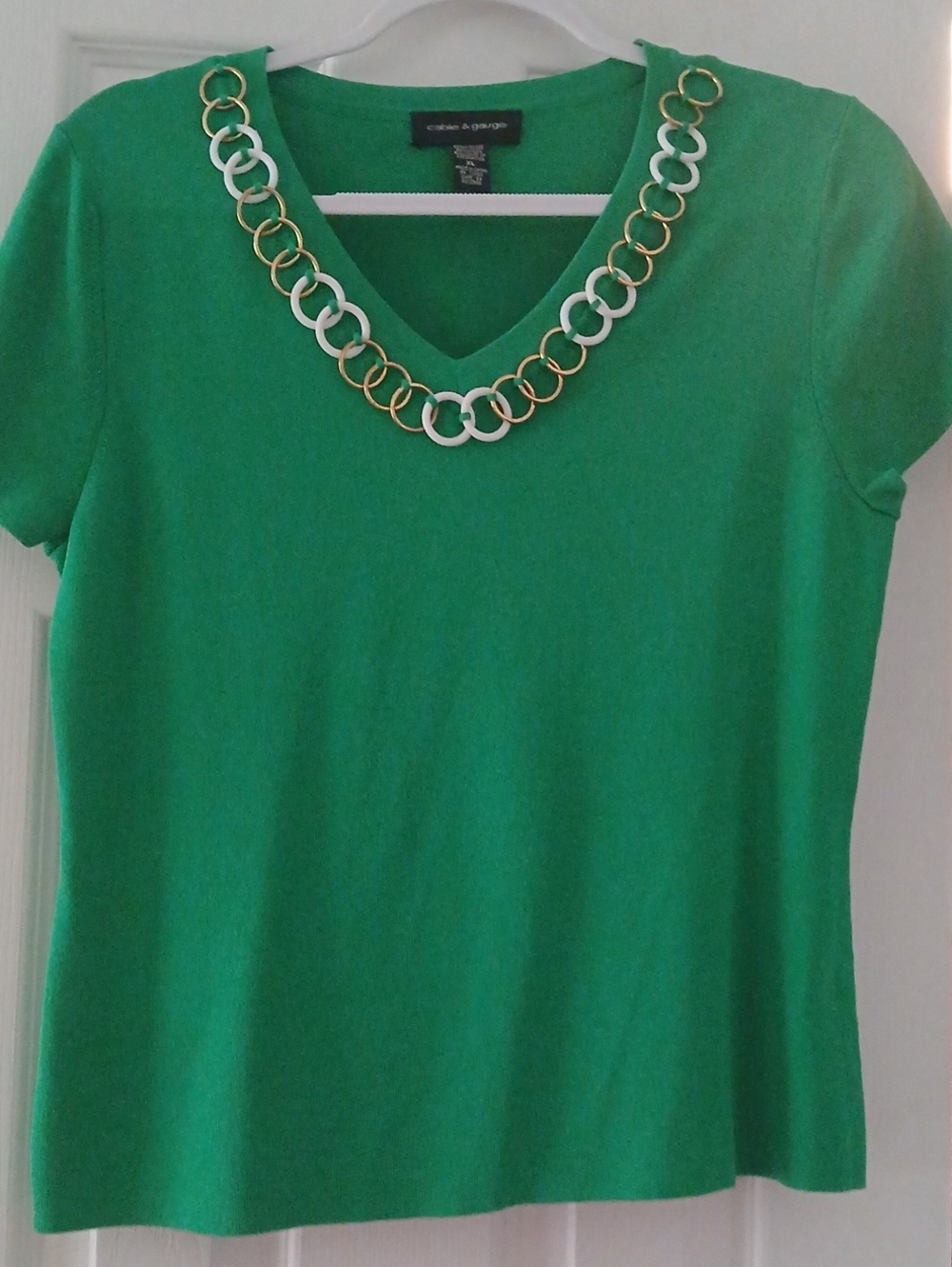 Chico's Emerald Green Short Sleeve V-Neck Top with Gold Chain Trim